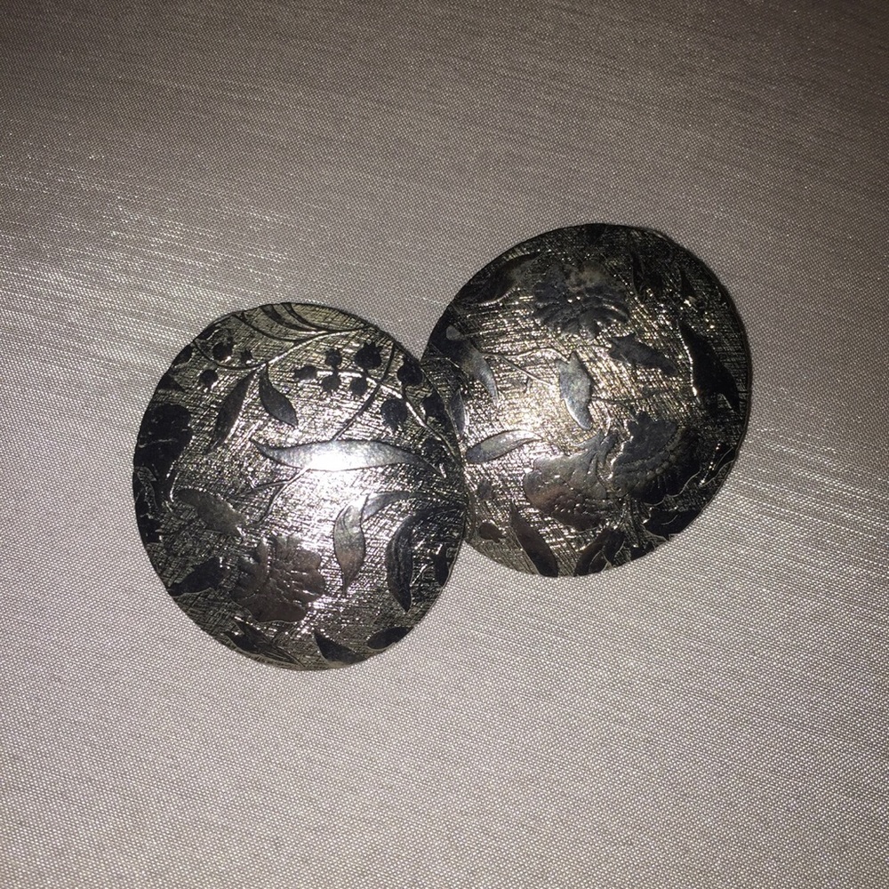 🌷FLORAL STAMPED SILVER VINTAGE EARRINGS🌷